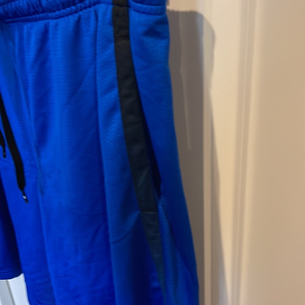 Blue XL Under Armor Shorts - Picture 4 of 5